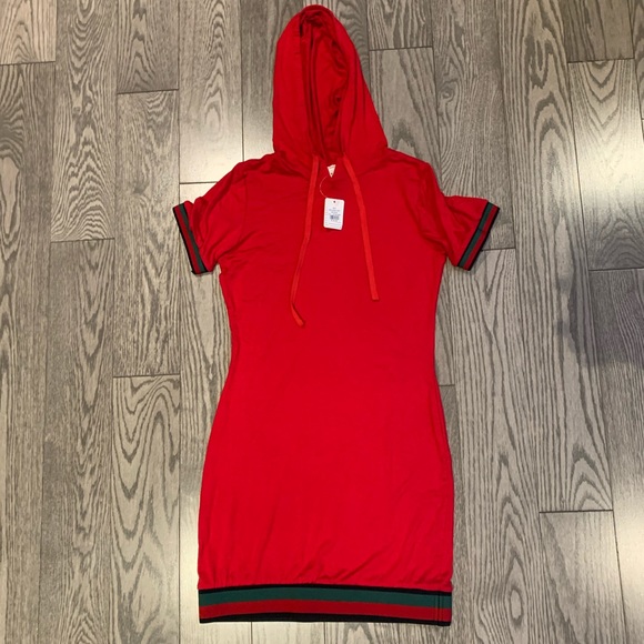 Red t shirt NWT - Picture 2 of 2